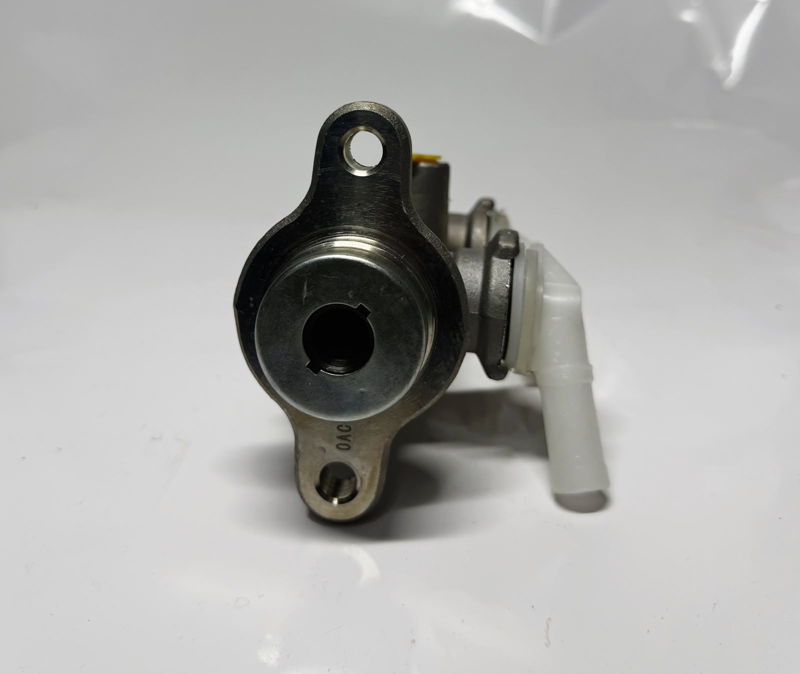 BOMBA FRENO URVAN 2000-2001 2.4 4 CIL